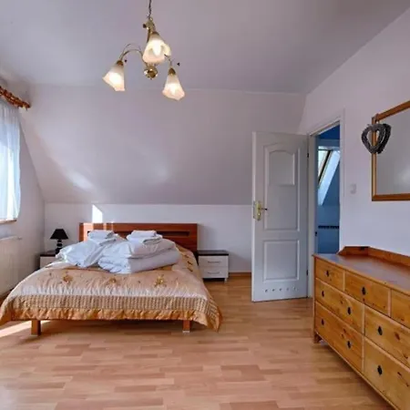 Golden Apartments&glamping-db11 아파트 *